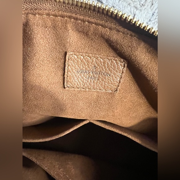 💥SOLD💥LV Pallas MM - Picture 11 of 16